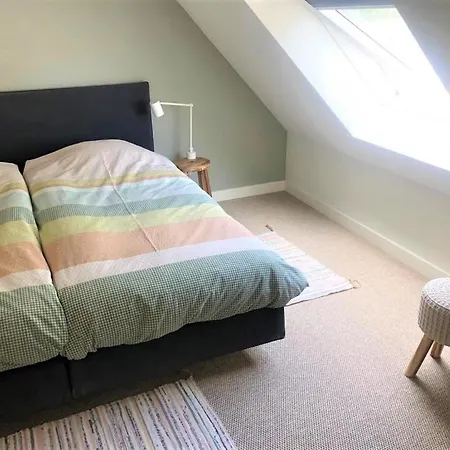 Uniek Bommelgaard, In Het Prachtige Rivierenland! * Hurwenen