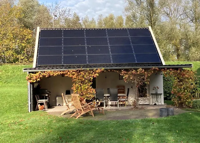 Uniek Bommelgaard, In Het Prachtige Rivierenland! Сasa de vacaciones Hurwenen