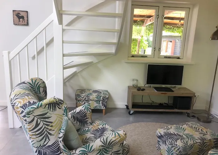 Uniek Bommelgaard, In Het Prachtige Rivierenland! Holiday home Hurwenen