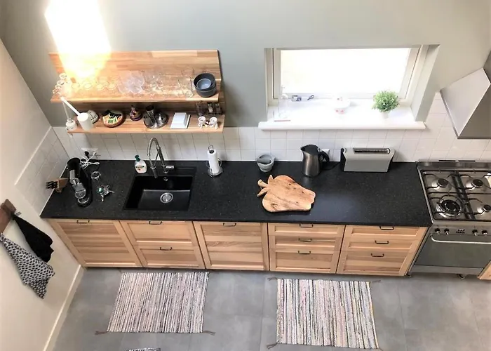 Uniek Bommelgaard, In Het Prachtige Rivierenland! * Hurwenen