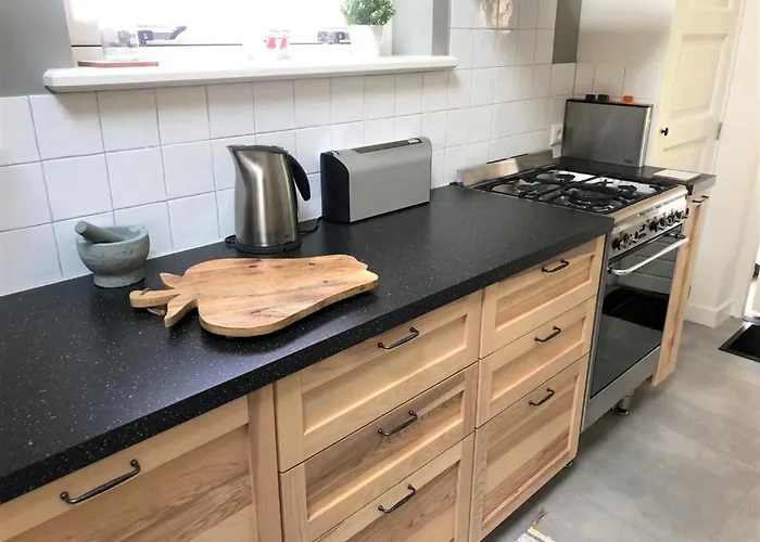 Uniek Bommelgaard, In Het Prachtige Rivierenland! *