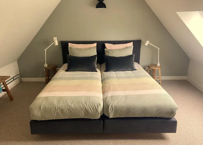 Uniek Bommelgaard, In Het Prachtige Rivierenland! Сasa de vacaciones