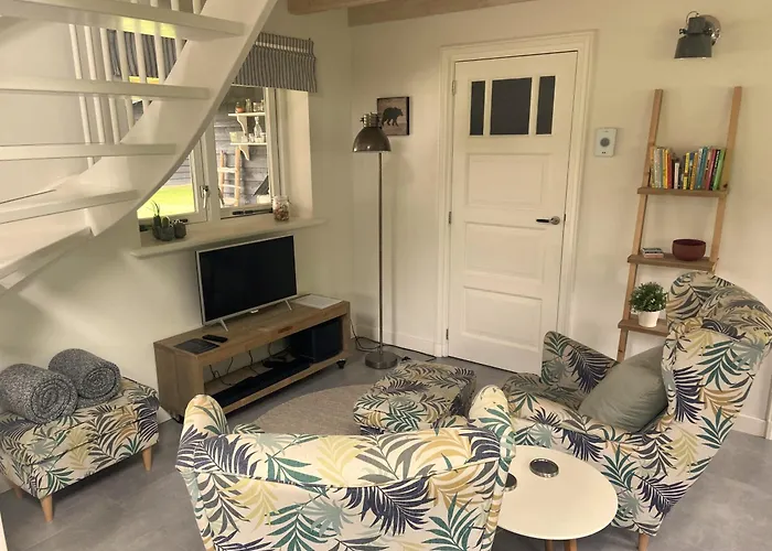 Uniek Bommelgaard, In Het Prachtige Rivierenland! *