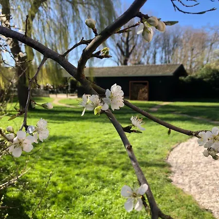 Uniek Bommelgaard, In Het Prachtige Rivierenland! Ferienhaus *