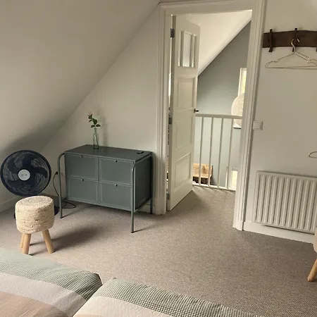 Uniek Bommelgaard, In Het Prachtige Rivierenland! * Hurwenen