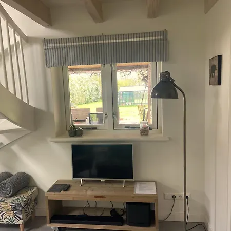 Uniek Bommelgaard, In Het Prachtige Rivierenland! Ferienhaus Hurwenen