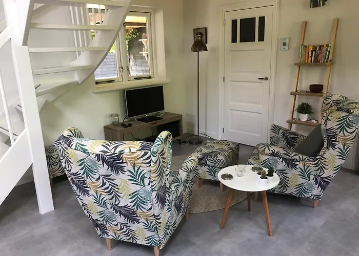 Uniek Bommelgaard, In Het Prachtige Rivierenland! * Hurwenen