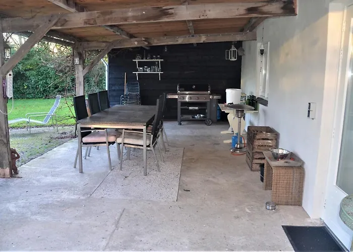 Uniek Bommelgaard, In Het Prachtige Rivierenland! *