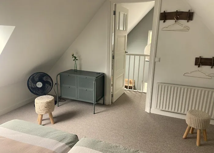 Uniek Bommelgaard, In Het Prachtige Rivierenland! * Hurwenen